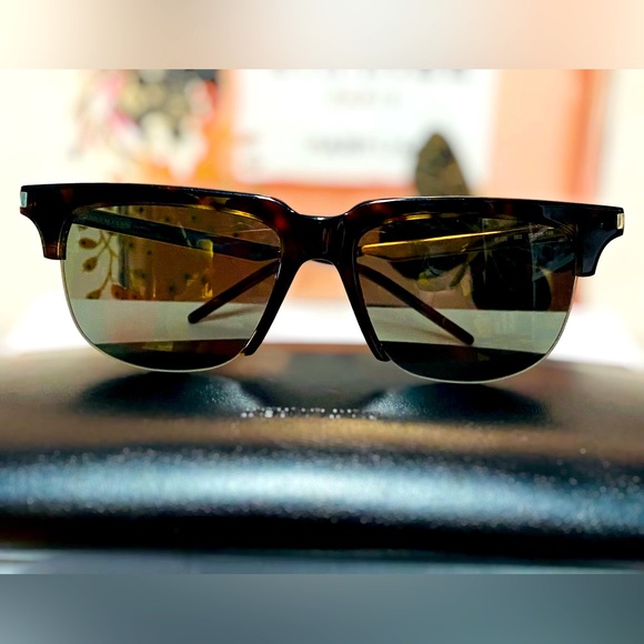 saint laurent sunglasses unisex: few scratches- nice color- include box - Picture 1 of 13